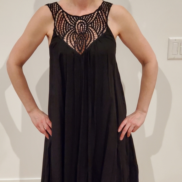 Dresses & Skirts - Black summer dress